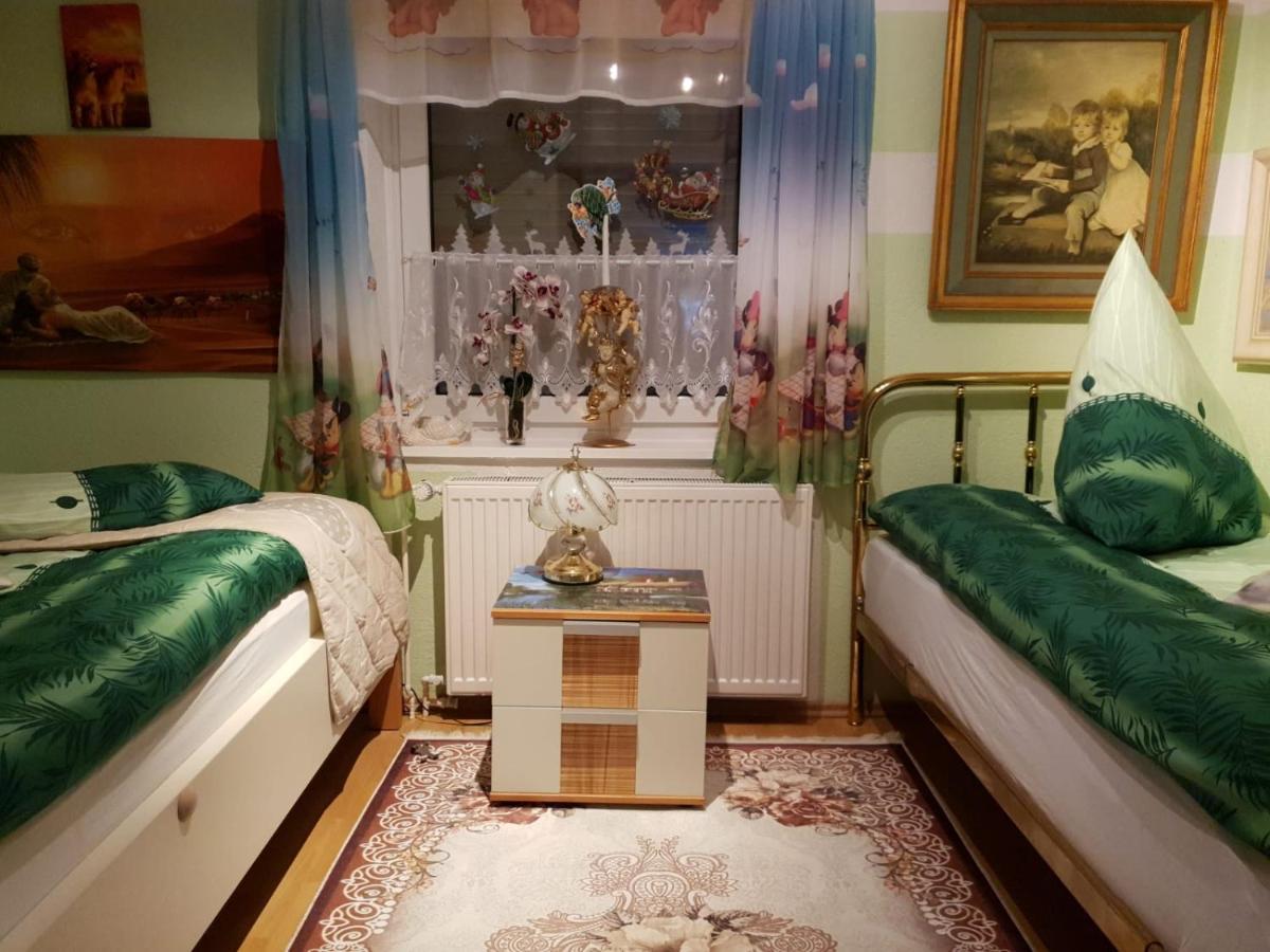Ferienhaus Haus Herzog ティティゼー・ノイシュタット エクステリア 写真