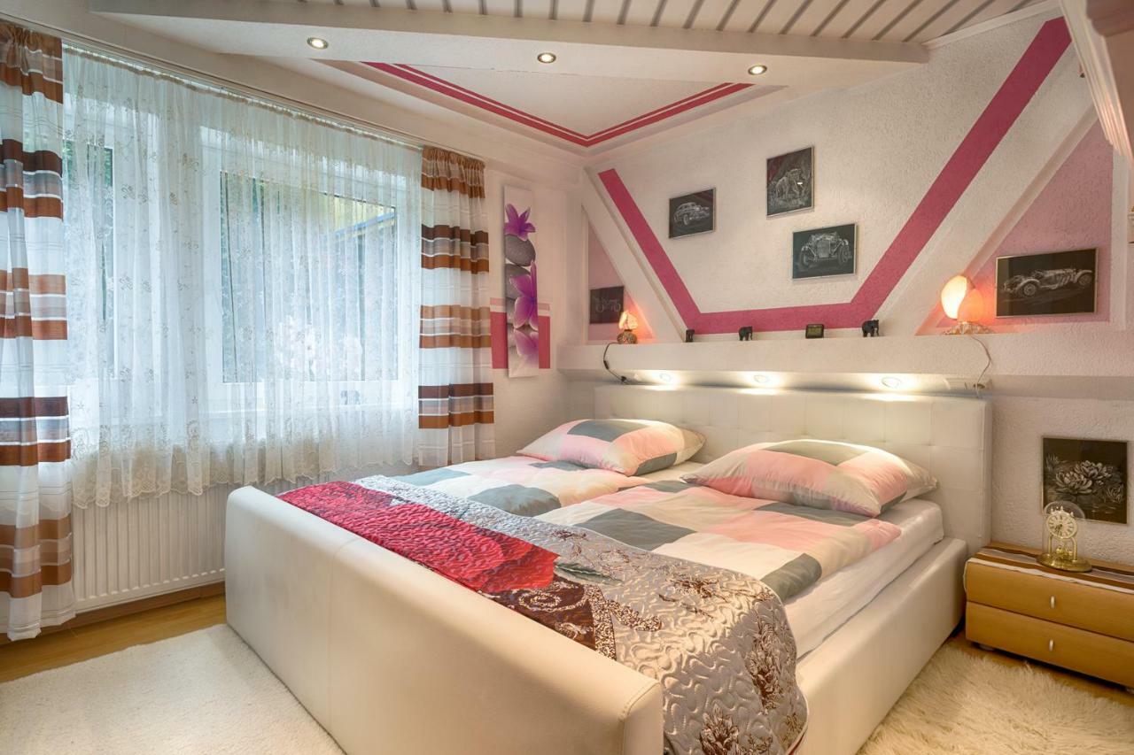Ferienhaus Haus Herzog ティティゼー・ノイシュタット エクステリア 写真